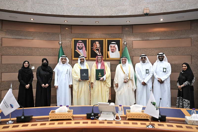 لتعزيز البحث العلمي والابتكار الصحي.. توقيع اتفاقية تعاون إستراتيجي مع جامعة الملك عبدالعزيز