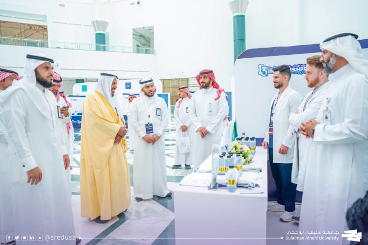 جامعة سليمان الراجحي تشارك في المعرض المصاحب لدورة الامتياز الثالثة عشر بجامعة القصيم