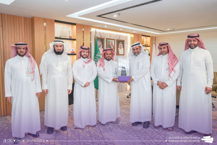 وفد من جامعة سليمان الراجحي يزور جامعة المعرفة لبحث سبل التعاون الأكاديمي وتبادل الخبرات