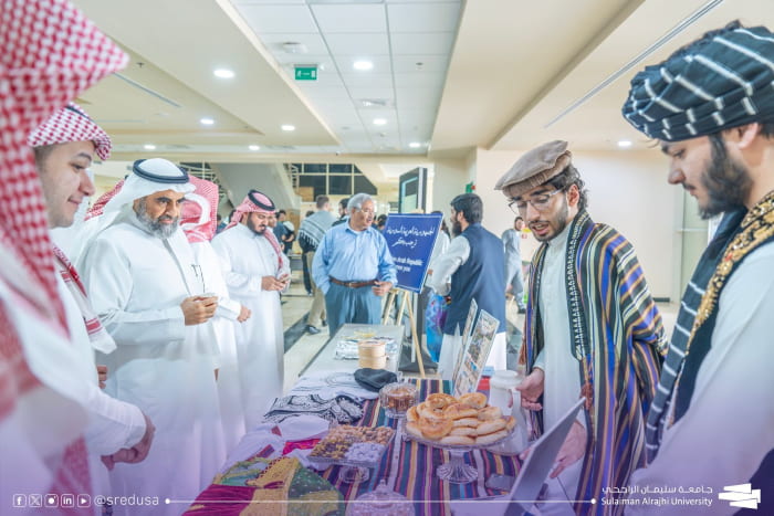 الجامعة تحتفي بتنوع الثقافات الطلابية عبر فعالية يوم الثقافات