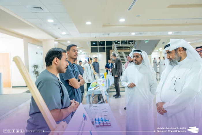 الجامعة تحتفي باليوم العالمي للتمريض