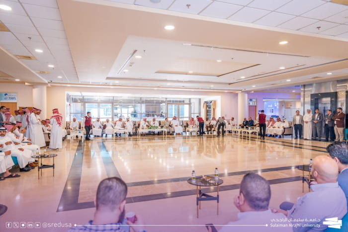 الجامعة تقيم حفل معايدة عيد الأضحى لمنسوبيها